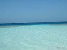 mer bleue sur ciel bleu